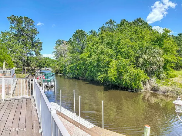 Satsuma, FL 32189,106 Bayou DR