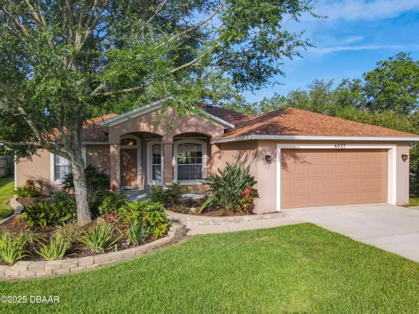 6037 Whispering Trees LN, Port Orange, FL 32128