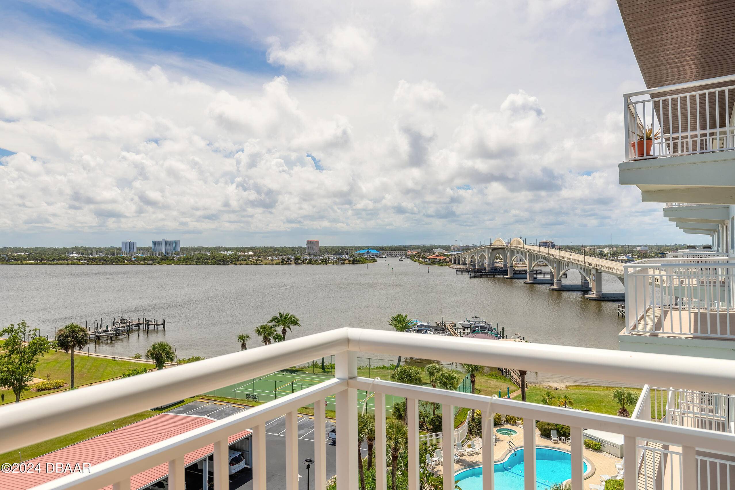 Daytona Beach, FL 32118,100 Silver Beach AVE