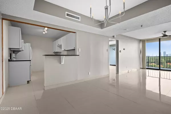 Tampa, FL 33609,3211 W Swann AVE