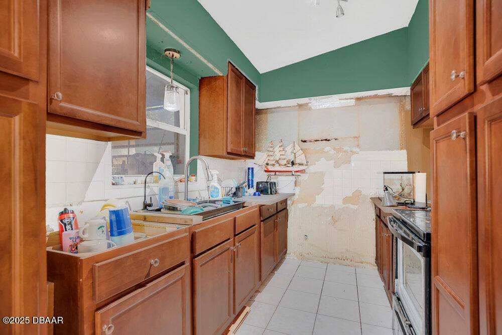 Edgewater, FL 32141,2212 Woodland DR