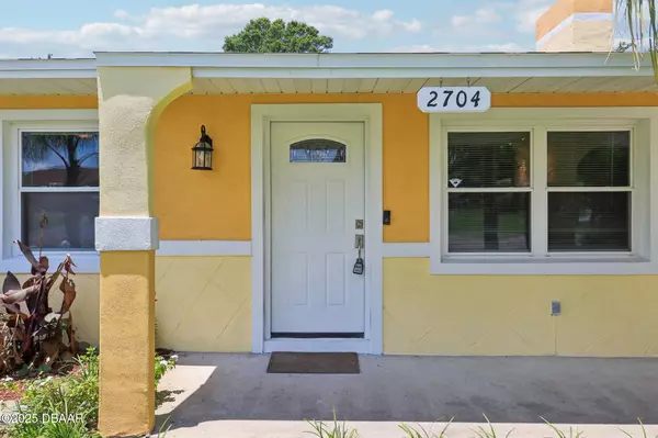 Edgewater, FL 32141,2704 Yule Tree DR