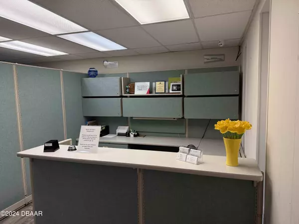 New Smyrna Beach, FL 32168,109 Magnolia ST