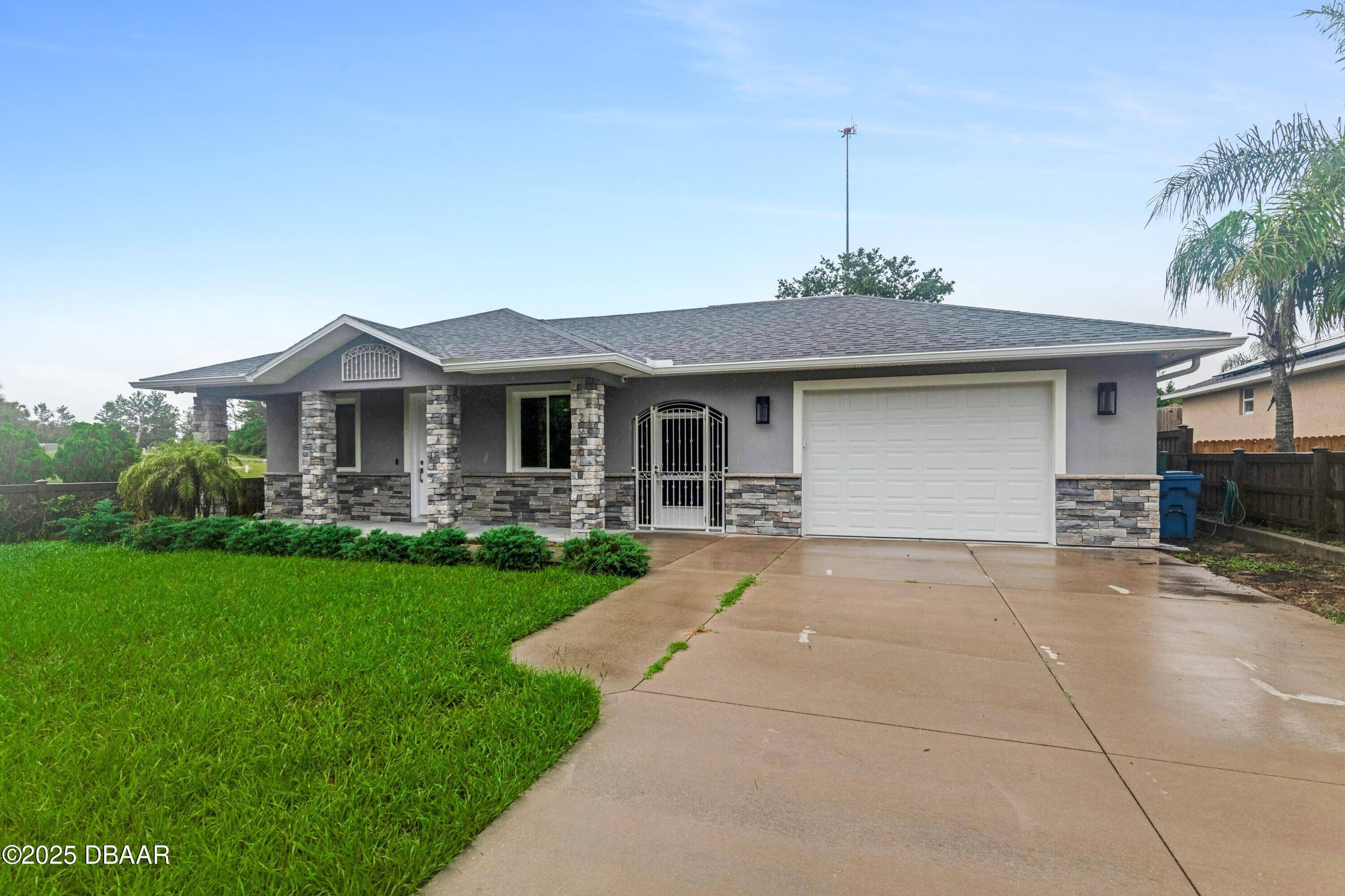 2010 Forest AVE, Daytona Beach, FL 32119