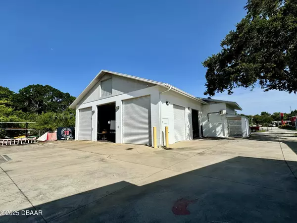 Daytona Beach, FL 32117,517 Mason AVE