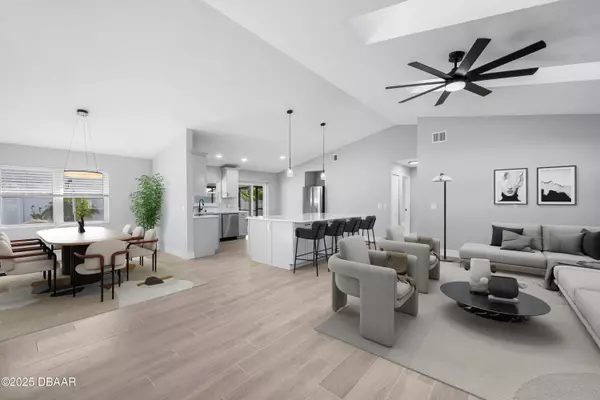 South Daytona, FL 32119,1982 Menger CIR