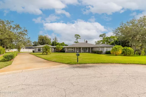 1086 Platinum CT, Deltona, FL 32725