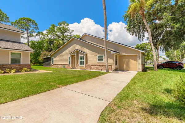 Daytona Beach, FL 32119,220 Bob White CT