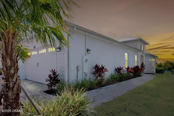 Daytona Beach, FL 32124,944 Margaritaville AVE