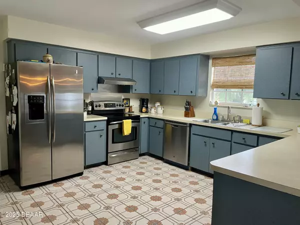 Edgewater, FL 32141,2615 Willow Oak DR