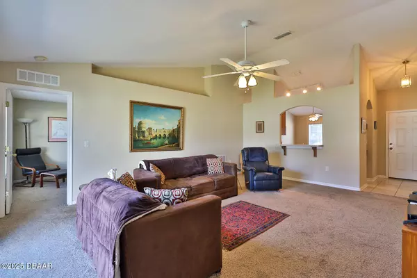 Daytona Beach, FL 32117,113 Fountain Lake BLVD