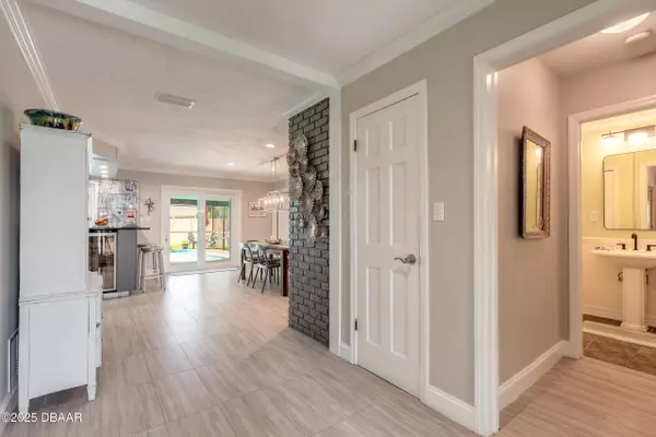 Altamonte Springs, FL 32701,410 Ipswich ST