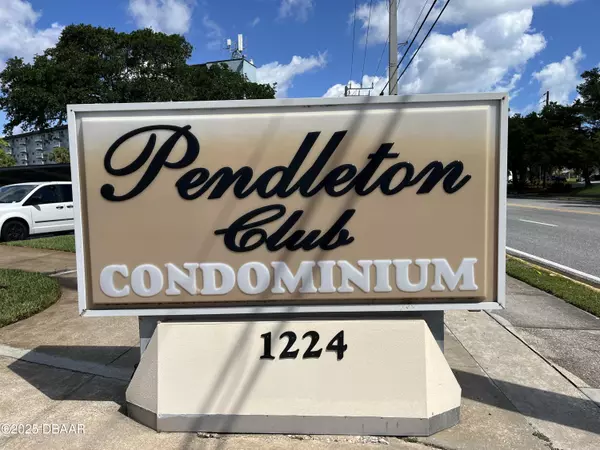 Daytona Beach, FL 32118,1224 S Peninsula DR