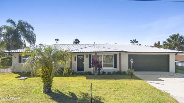 1617 Paradise LN, Astor, FL 32102