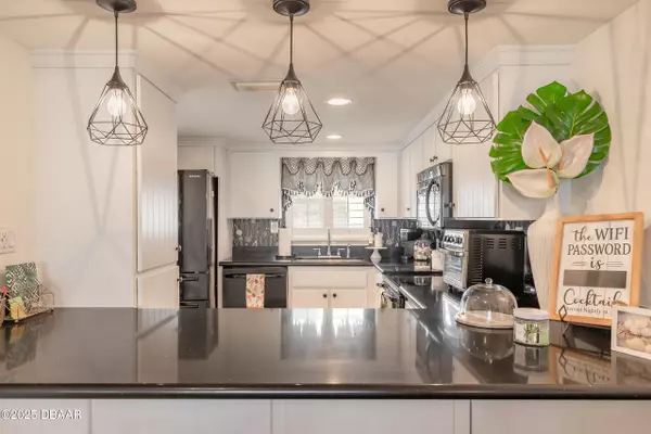 New Smyrna Beach, FL 32169,4831 Saxon DR