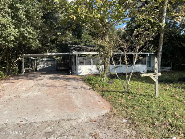 5659 Mitchell ST, Deleon Springs, FL 32130