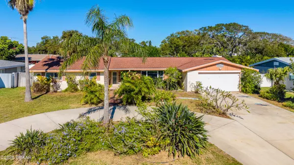 83 Wildwood AVE, Ormond Beach, FL 32176