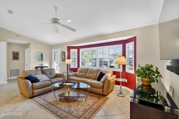 Edgewater, FL 32132,1408 Travelers Palm DR