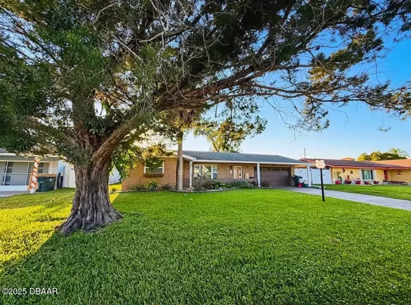 1404 Suwanee RD, Daytona Beach, FL 32114