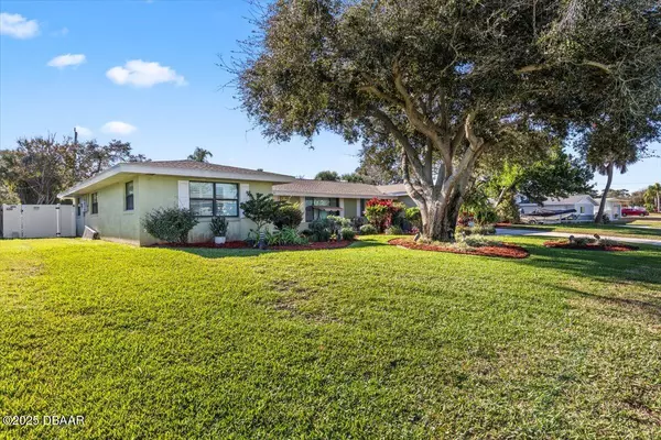 Ormond Beach, FL 32176,122 University CIR