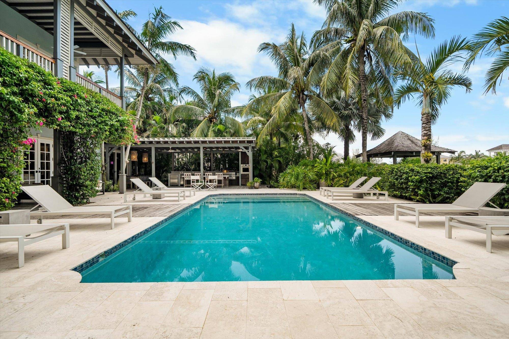 2 OLD FORT BAY New Providence/Paradise Island