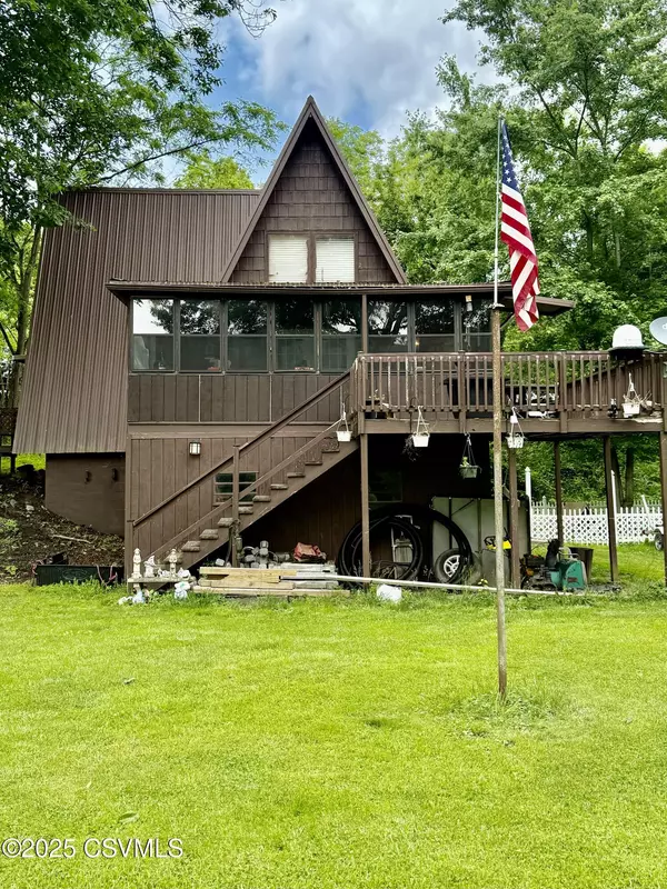 87 RIVER RD, Berwick, PA 18603