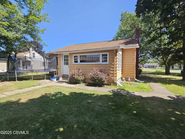 Bloomsburg, PA 17815,305 BISSETS LN