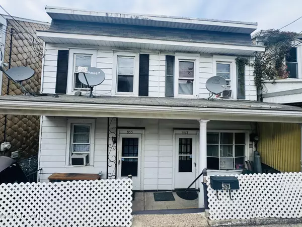 953-955 W MONTGOMERY ST, Coal Township, PA 17866