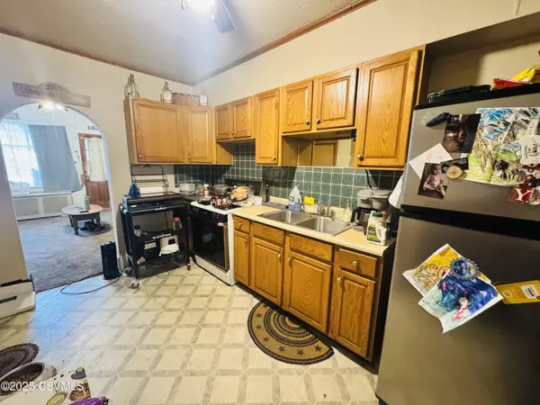 Coal Township, PA 17866,953-955 W MONTGOMERY ST