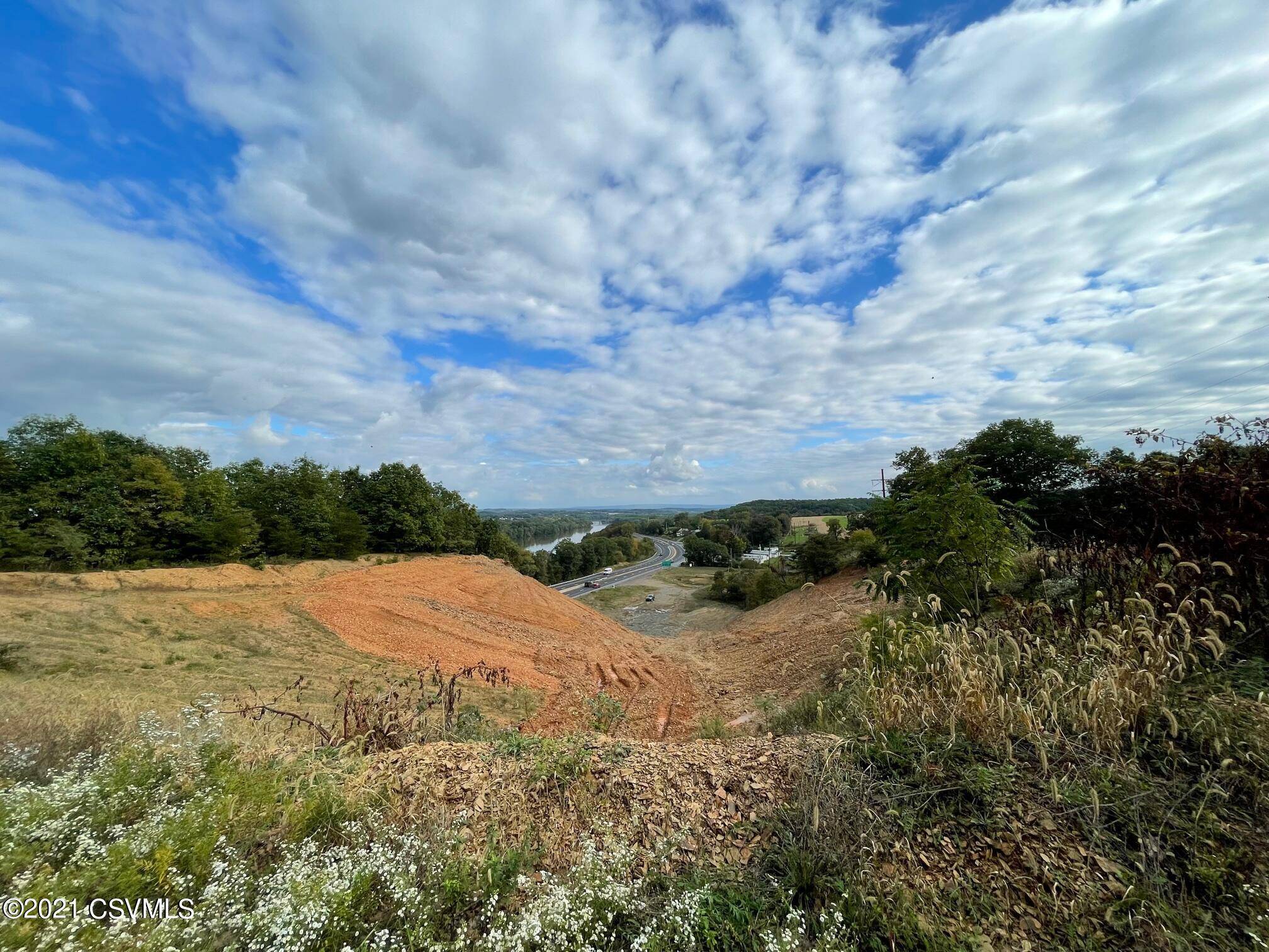 N HILL RD, New Columbia, PA 17856