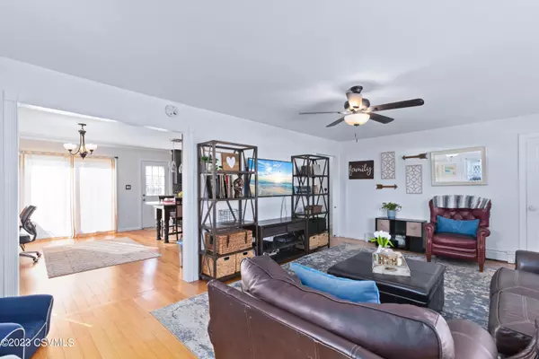 Danville, PA 17821,82 MAPLE ST