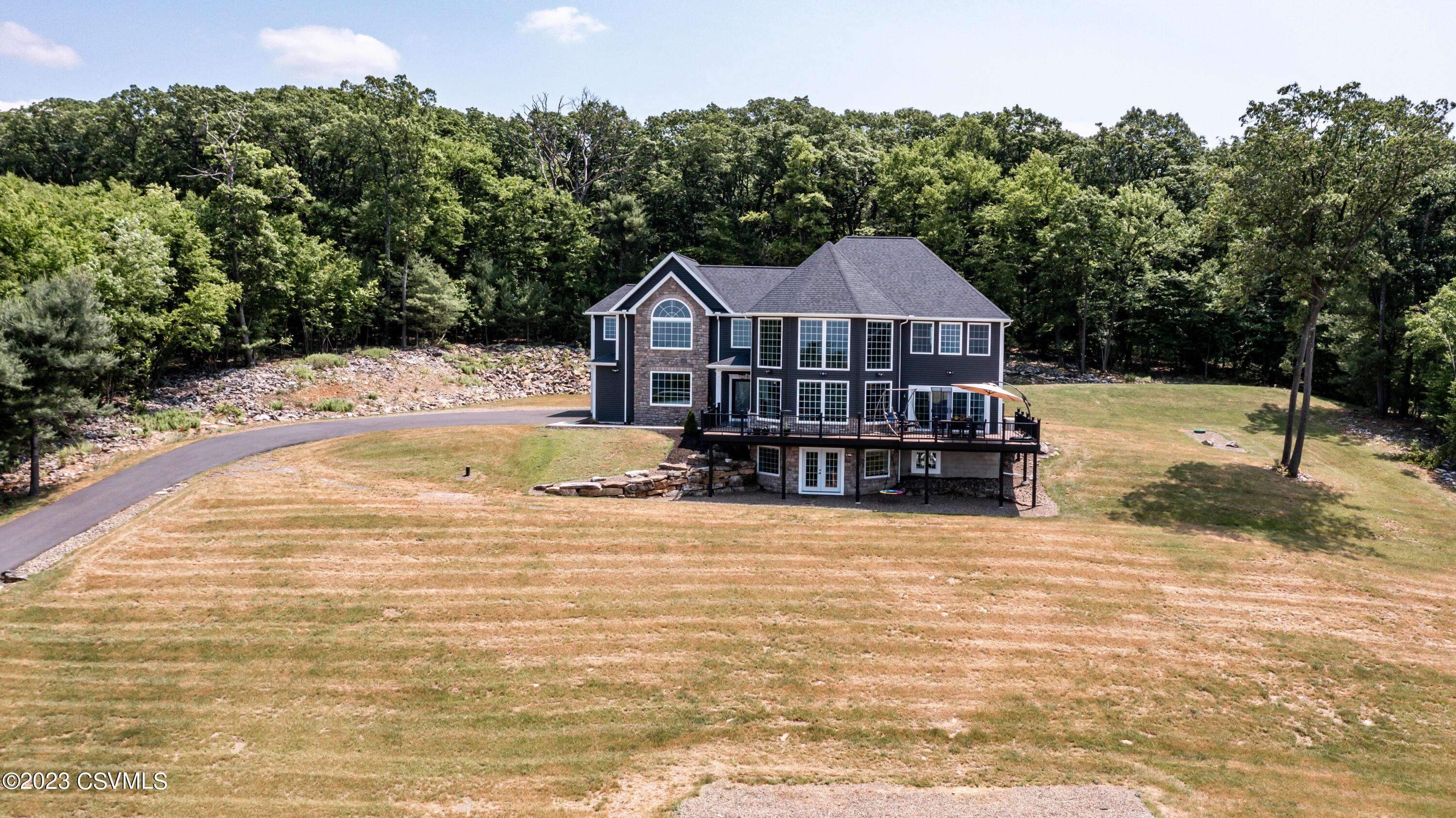 Danville, PA 17821,137 OAKWOOD DR