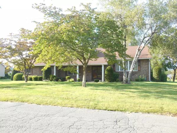 1801 FAIRVIEW AVE, Berwick, PA 18603