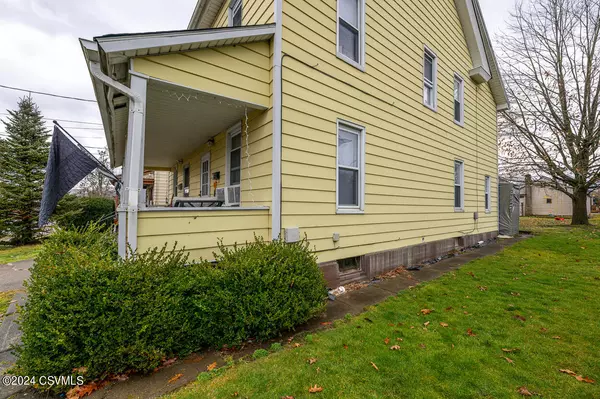 Berwick, PA 18603,1126 1128 1ST AVE