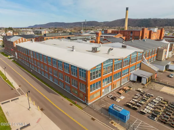 Bloomsburg, PA 17815,480 W 5TH BUILDINGS 11-15 ST