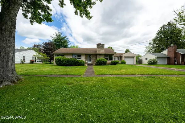 140 KNIGHTS DR, Bloomsburg, PA 17815