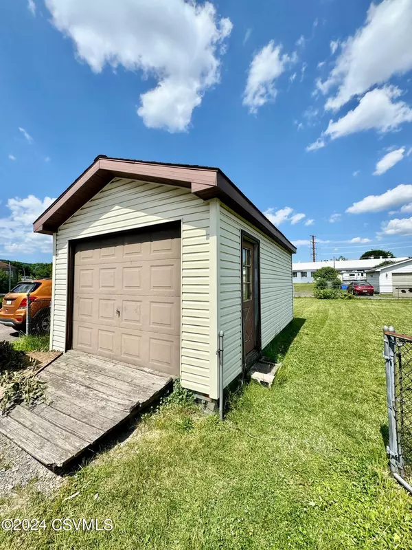 Berwick, PA 18603,1112 N MARKET ST