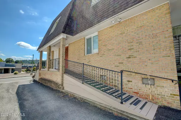 Sunbury, PA 17801,317 N 11TH ST