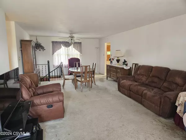 Berwick, PA 18603,1035 SUNSET DR