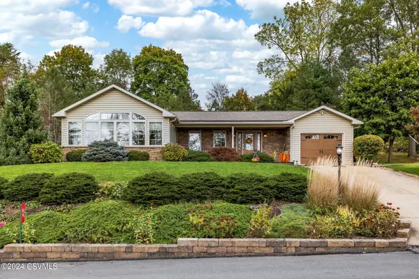 32 WILSON CIR,  Milton,  PA 17847