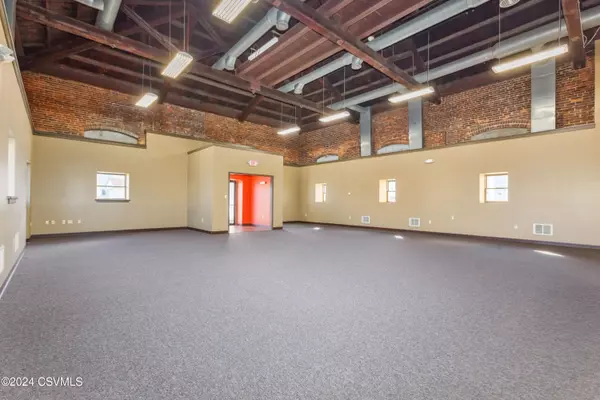 Bloomsburg, PA 17815,158 E 9TH ST