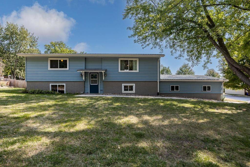802 13th, Kalona, IA 52247