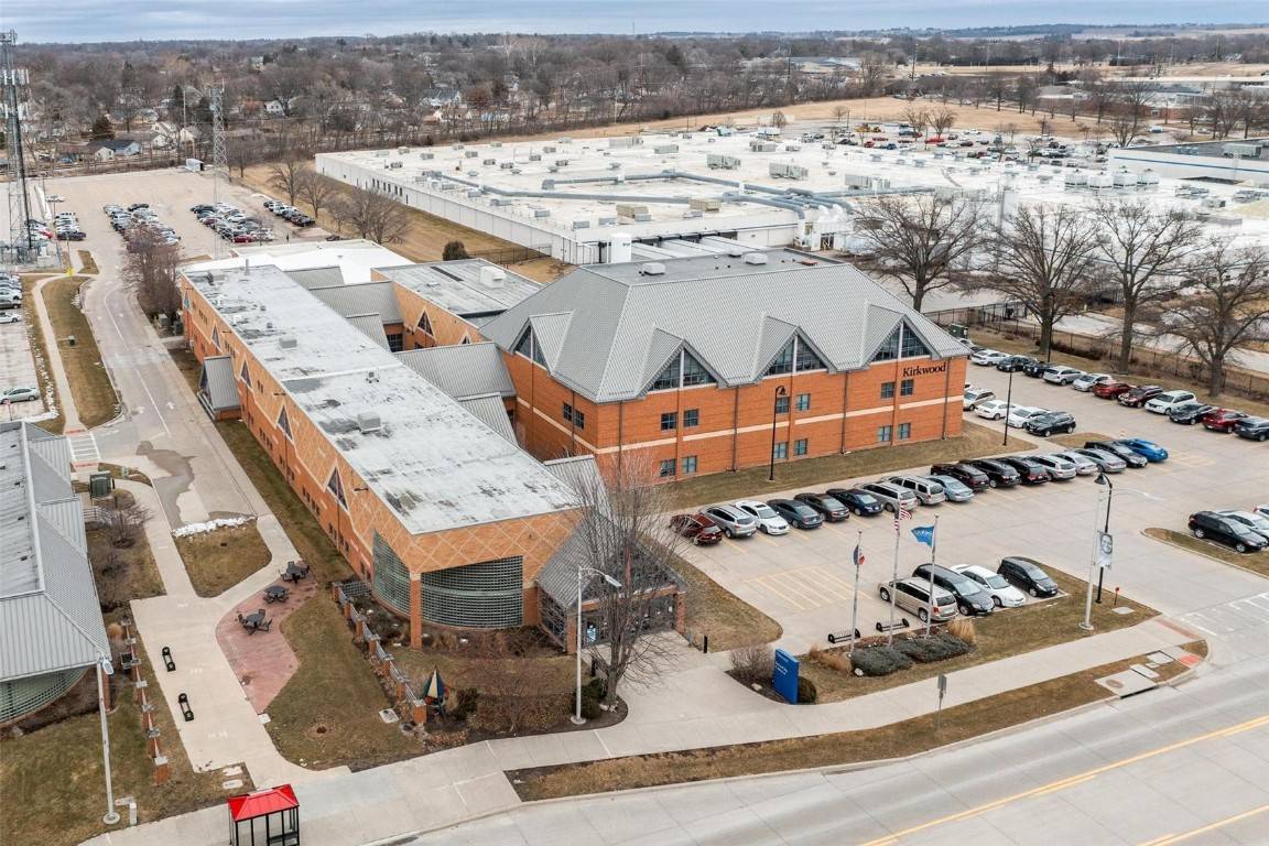 1816 Lower Muscatine RD, Iowa City, IA 52240