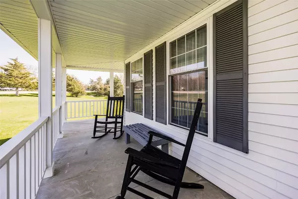 Swisher, IA 52338,1500 Curtis Bridge RD NE