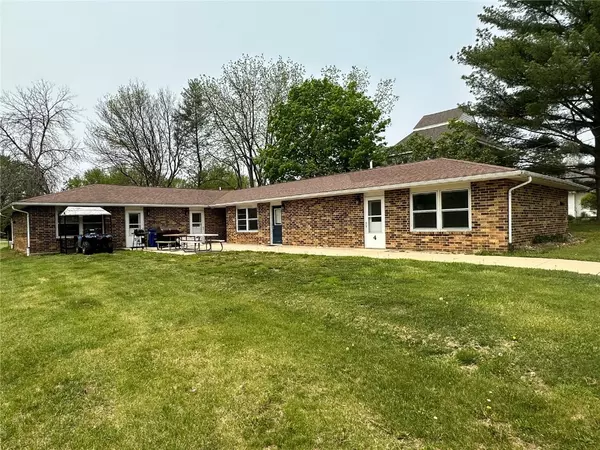 Lamont, IA 50650,725 Prospect ST