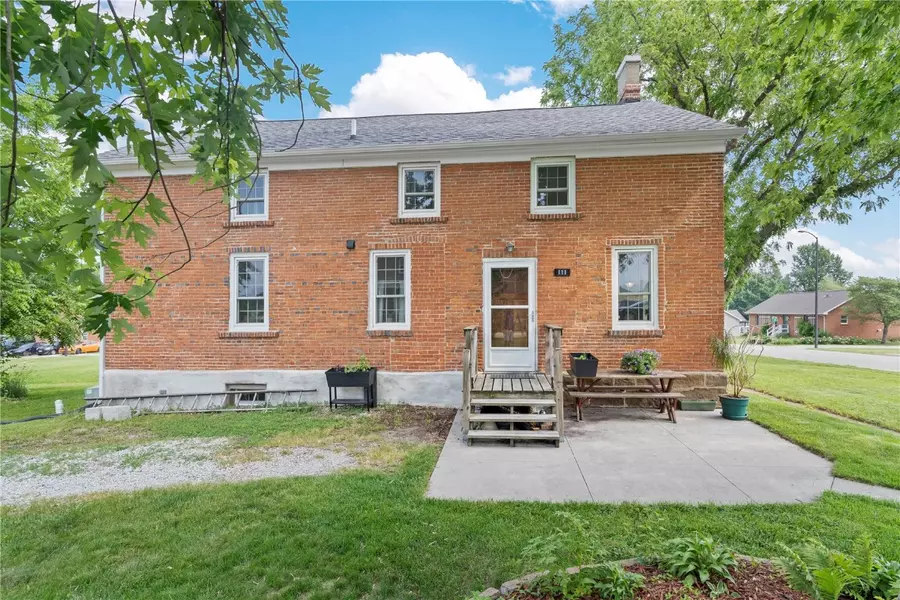 111 220th TRL, South Amana, IA 52334