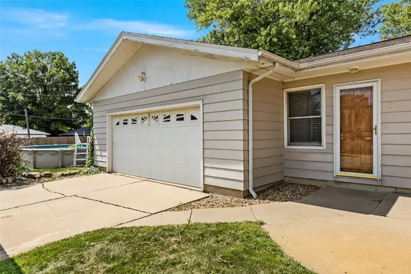 Swisher, IA 52338,57 Essex AVE