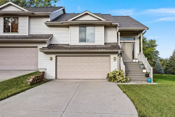 1427 Ozark RDG, Coralville, IA 52241