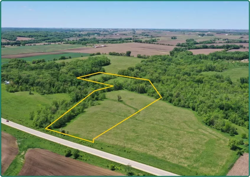 Sawyer Rd., Central City, IA 52214