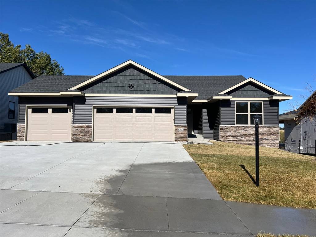1302 E Gable WAY, Tiffin, IA 52340